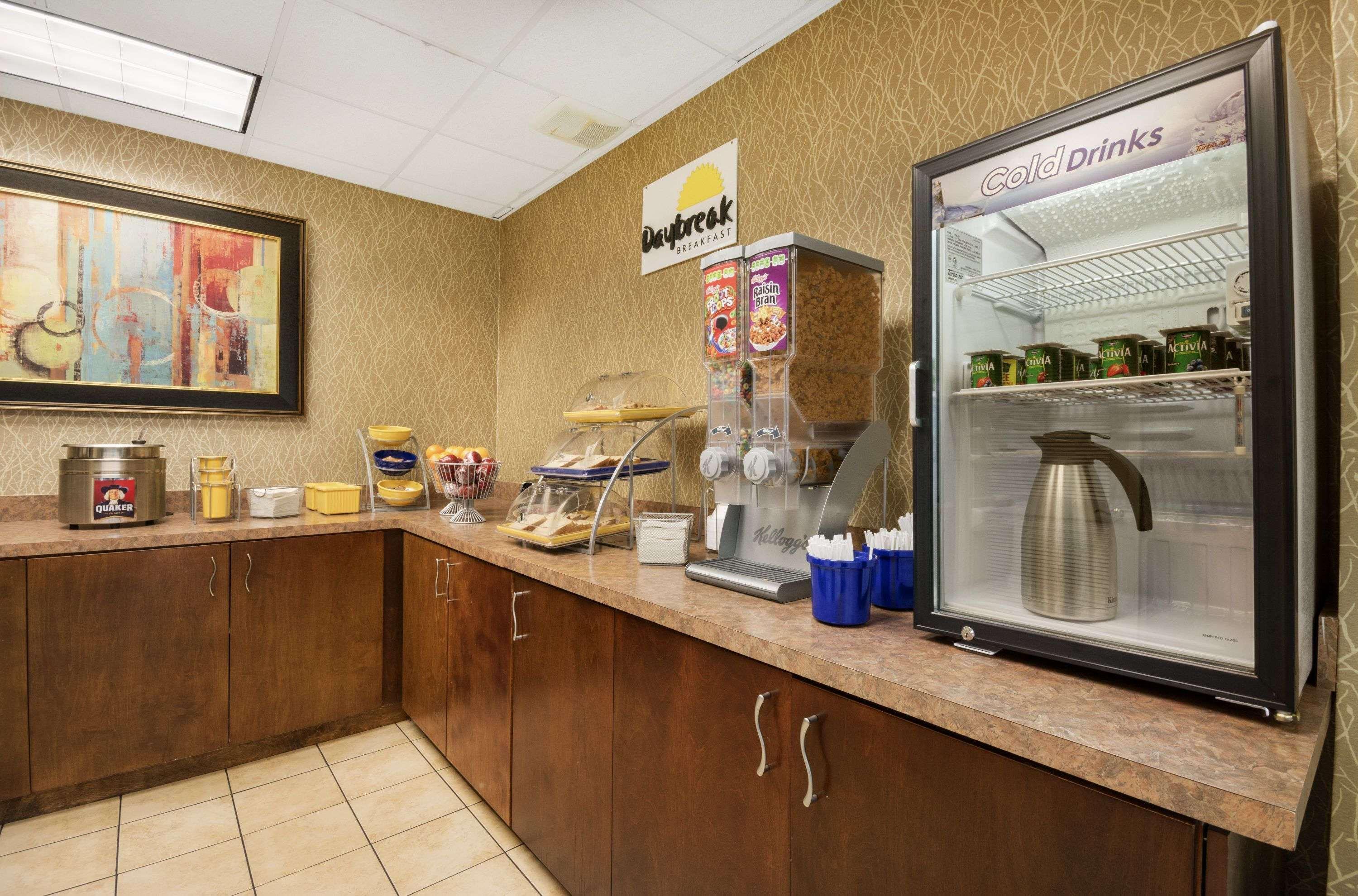 Days Inn By Wyndham Atlanta Stone Mountain Dış mekan fotoğraf